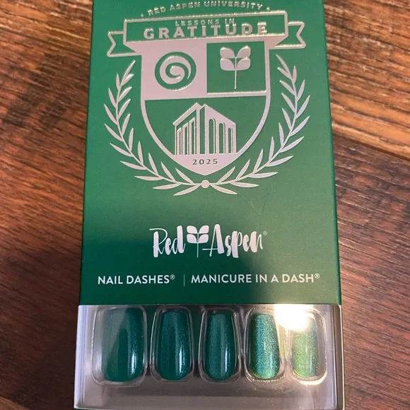 Red Aspen Nail Dashes Shop - Picture 1 of 16